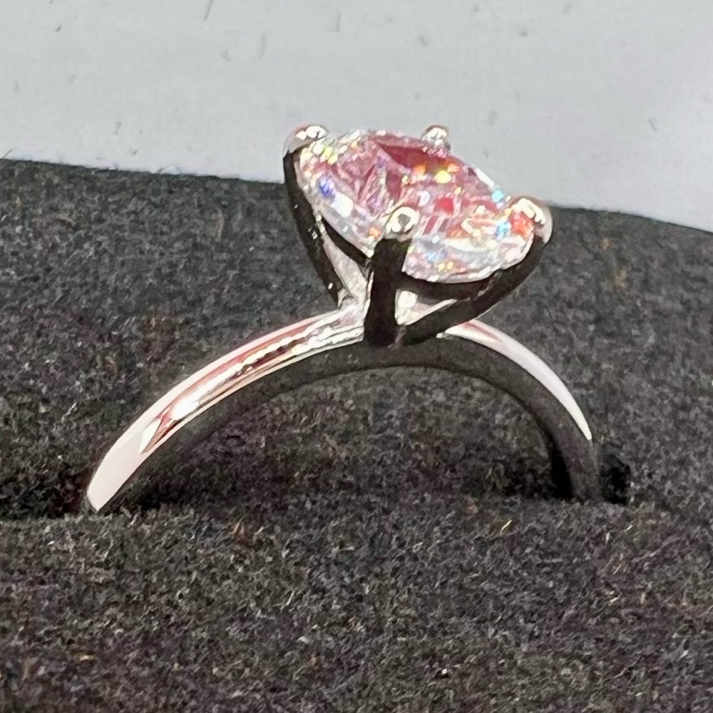 NIB 925 Sterling Silver Zircon Ring Size 7 - Picture 13 of 16